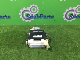 Запчасть блок предохранителей Toyota Sienta 2017