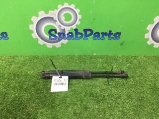 Амортизатор багажника Nissan Skyline 2014