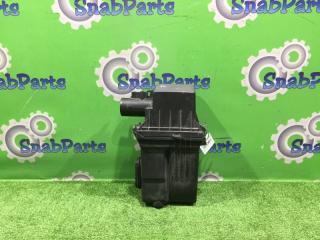 Корпус воздушного фильтра Toyota Prius 2017