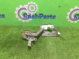 Крепление крыла переднее левое Honda Fit 2014 контрактная Крепление крыла переднее левое Honda Fit 2014