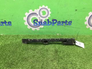 Фото запчасти крепление бампера заднее левое Honda Vezel 2014 контрактная запчасть Запчасть крепление бампера заднее левое Honda Vezel 2014