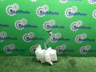 Бачок омывателя Toyota Prius 2016