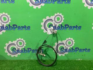 Тросик багажника Nissan Skyline