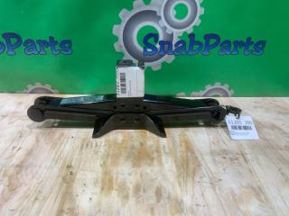 Домкрат Subaru Forester 2005