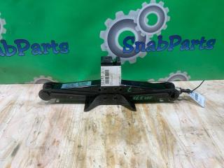 Домкрат Subaru Forester 2005