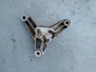 Кронштейн мкпп MITSUBISHI CARISMA 2002