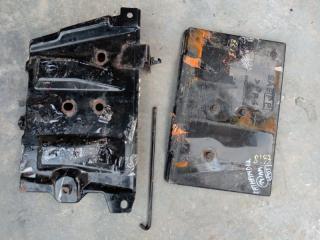 Площадка аккумулятора NISSAN PATHFINDER 2014