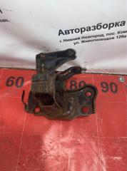 Опора двигателя левая Toyota Auris 2007