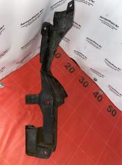 Дефлектор радиатора передний правый RX300