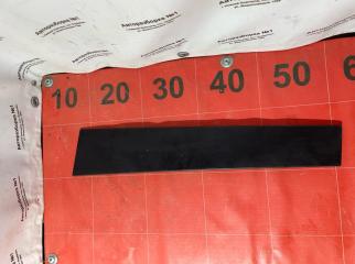 Запчасть накладка двери передняя правая Audi Q7