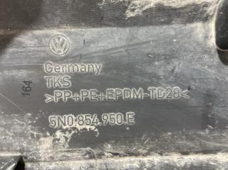 Молдинг двери задний правый Tiguan
