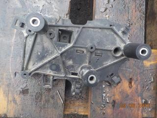 Кронштейн BMW X5 2010 Б/У Кронштейн BMW X5 2010