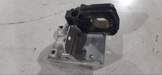 Кронштейн радиатора левый BMW 5 2010