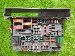 Блок предохранителей передний BMW 3 2009