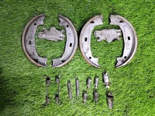 Колодки стояночного тормоза BMW 1 2005