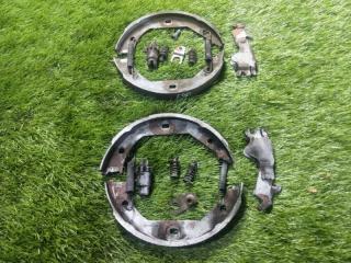 Колодки стояночного тормоза задние BMW 3