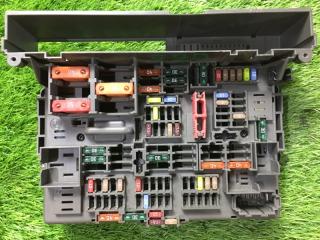 Блок предохранителей передний BMW 3
