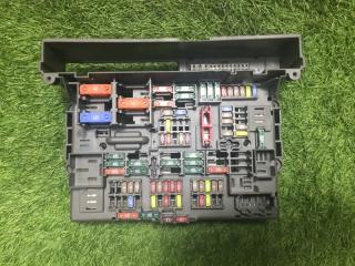 Блок предохранителей передний BMW 3