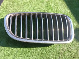 Решетка радиатора правая BMW 5