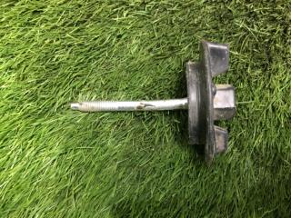 Запчасть болт крепления запасного колеса KIA Sportage 2011