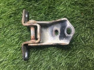 Запчасть петля двери передняя левая Mazda 3 2007