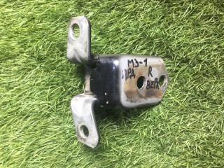 Запчасть петля двери передняя правая Mazda 3 2007