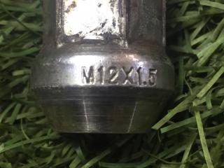 Гайка колесная 3 2007 BK Z6 652169