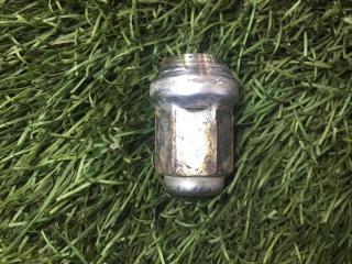 Гайка колесная 3 2007 BK Z6 652169