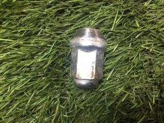 Гайка колесная 3 2007 BK Z6 652169