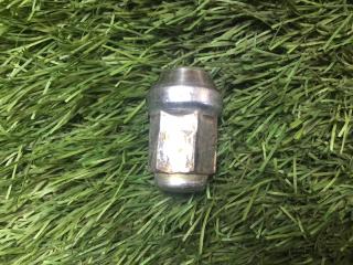 Гайка колесная 3 2007 BK Z6 652169