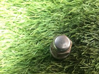 Гайка колесная Mazda 3 BK Z6 652169