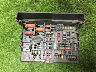 Блок предохранителей передний BMW 3