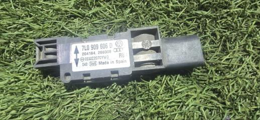Запчасть датчик удара air bag Volkswagen Touareg 2008