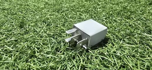 Запчасть реле Volkswagen Passat 2006