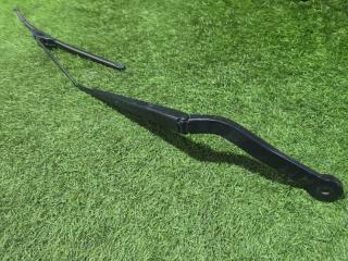 Поводок стеклоочистителя правый BMW X5