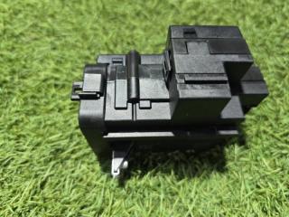 Замок зажигания A4 2012 B Замок зажигания A4 2012 B