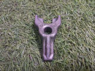 Кронштейн форсунки (вилка) BMW X6 2011 контрактная Кронштейн форсунки (вилка) BMW X6 2011