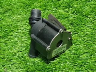 Насос водяной (помпа) BMW X5 2011