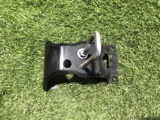 Петля замка капота правая BMW X5 2011