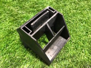 Кронштейн радиатора BMW 5 2007