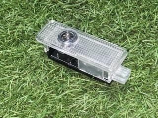 Фото запчасти плафон салонный BMW 5 2018 контрактная запчасть Запчасть плафон салонный BMW 5 2018