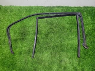 Уплотнитель стекла двери задний правый BMW 5 2018