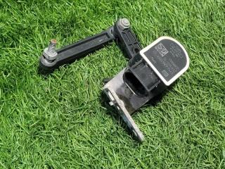 Фото запчасти датчик дорожного просвета задний BMW 5 2015 контрактная запчасть Запчасть датчик дорожного просвета задний BMW 5 2015