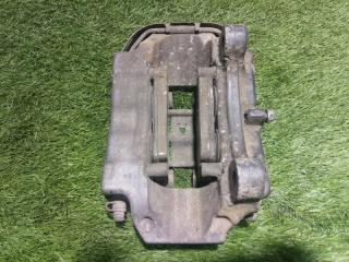 Суппорт тормозной задний правый Volkswagen Touareg AXQ 4.2