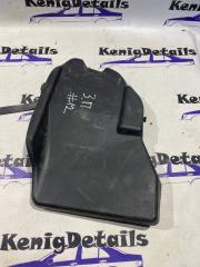Запчасть обшивка багажника задняя правая Renault Megane 1996