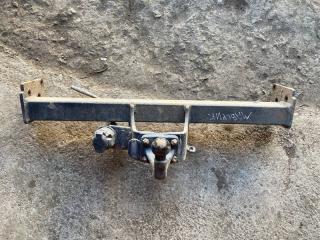 Фото запчасти фаркоп Ford Maverick 1994 Б/У запчасть Запчасть фаркоп Ford Maverick 1994