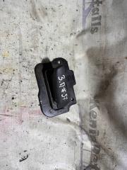 Фото запчасти ручка двери внутренняя задняя правая Opel vectra 1997 Б/У запчасть Запчасть ручка двери внутренняя задняя правая Opel vectra 1997