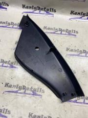 Запчасть накладка в салоне задняя правая Renault Megane 2002