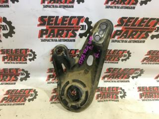 Запчасть крепление подрамника правое Toyota Highlander 2012