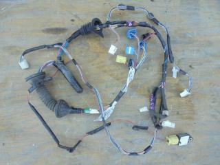 Проводка двери передняя правая Toyota TUNDRA 2010